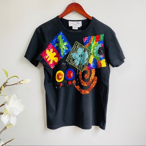 Adrienne Vittadini Tops - Adrienne Vittadini Unique embellished T-shirt